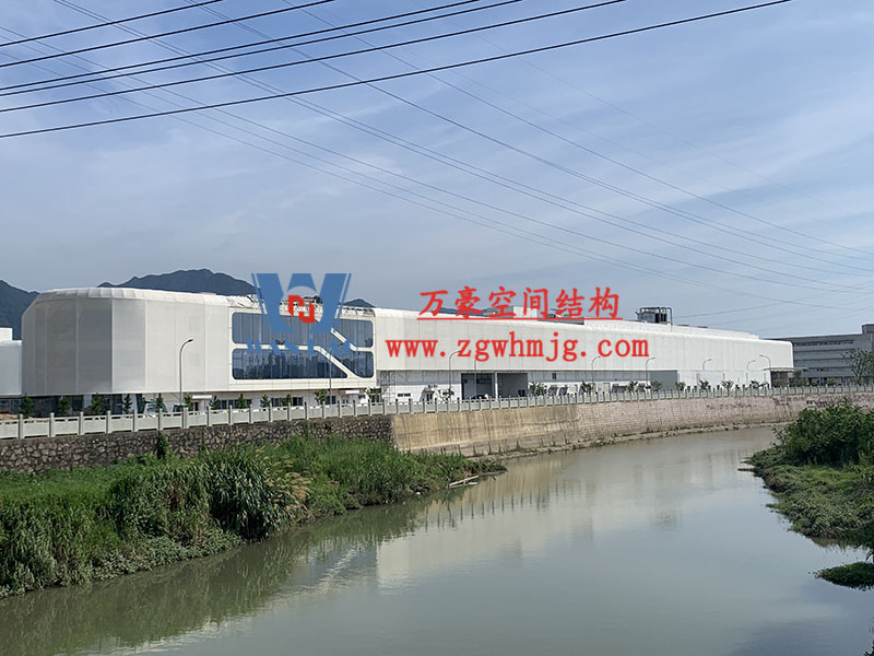 為什么體育場屋面都選用PTFE膜結(jié)構(gòu)？PTFE膜結(jié)構(gòu)體育場有什么特點(diǎn)優(yōu)勢？