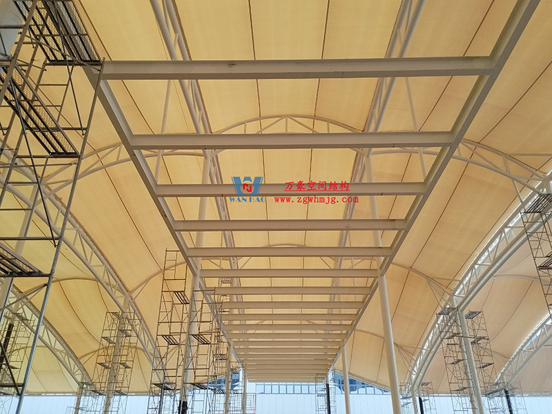 浙江真愛毯業科技有限公司廠房三屋面膜結構工程完工大吉! 浙江真愛毯業科技有限公司廠房三屋面膜結構工程完工大吉!