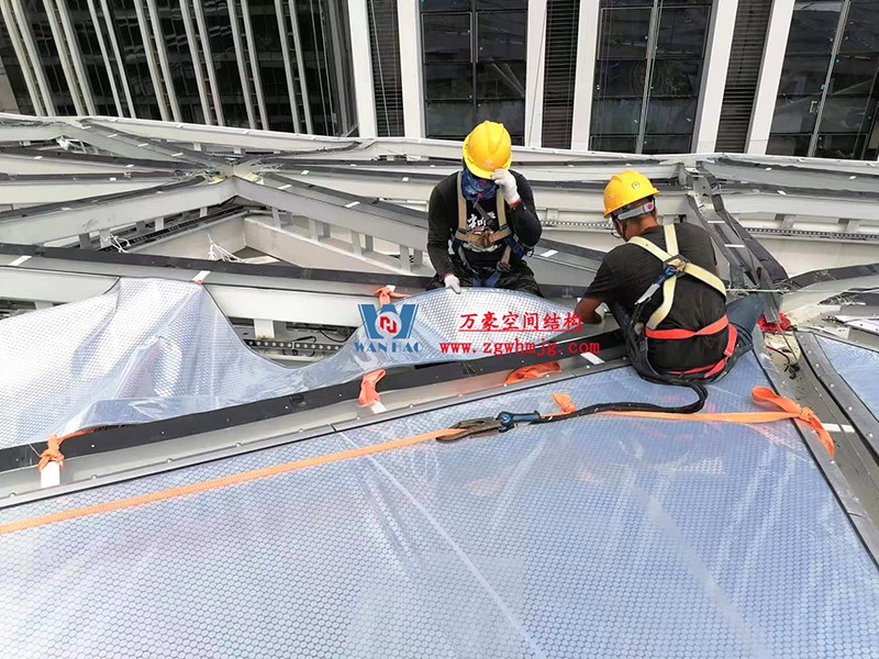 縱使烈日炎炎，腳步從未止歇！海南這個ETFE氣枕膜項目施工進度有最新消息