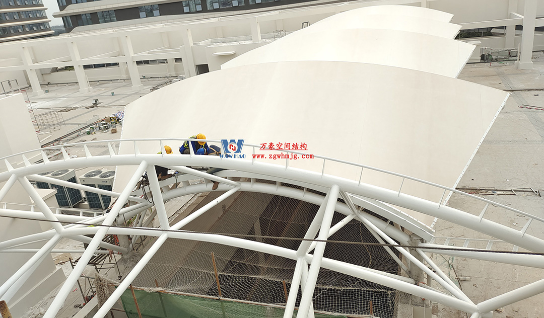 工程進度全速推進,PTFE膜材張拉在即! 工程進度全速推進,PTFE膜材張拉在即!