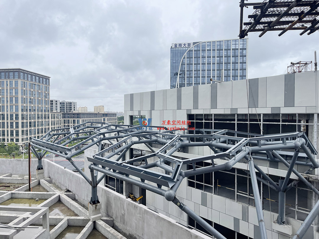 已完工，這個ETFE氣枕商業天幕閃亮登場！