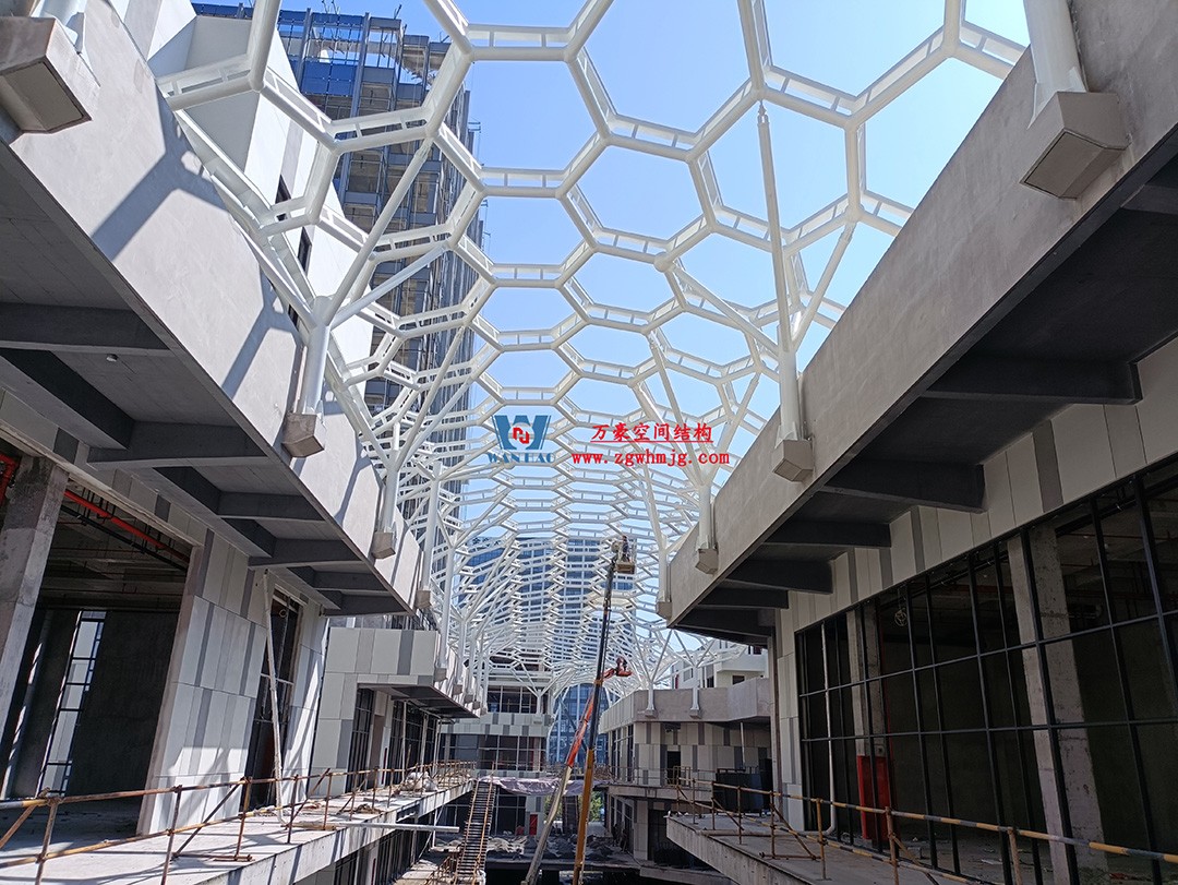 已完工，這個ETFE氣枕商業天幕閃亮登場！