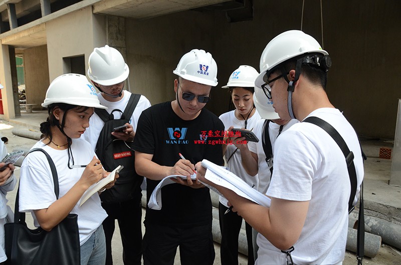 嘉興長安里ETFE氣枕鋼膜結(jié)構(gòu)頂棚工程現(xiàn)場(chǎng)學(xué)習(xí)觀摩會(huì)