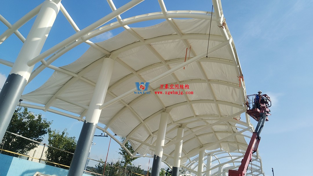 全面加速建設，創建優質精品工程