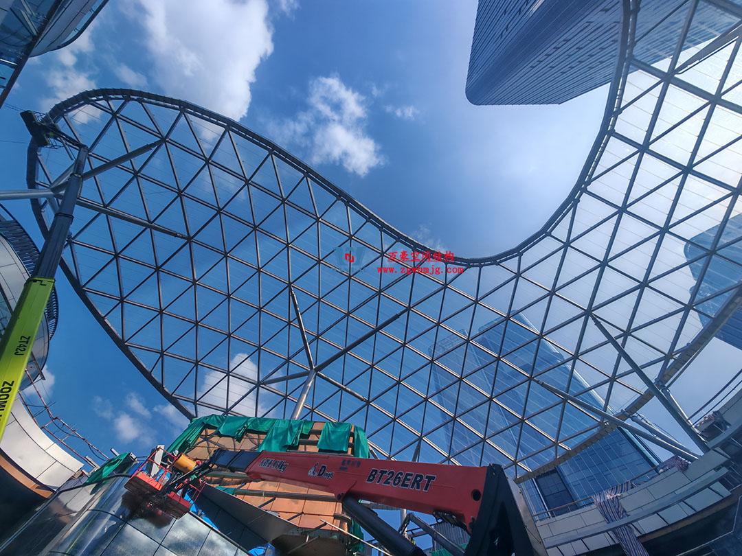 紹興華發金融活力城ETFE膜結構商業天幕項目接近尾聲 紹興華發金融活力城ETFE膜結構商業天幕項目接近尾聲