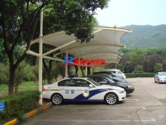 膜結(jié)構(gòu)停車棚造價多少合適？簡易車棚膜結(jié)構(gòu)低價市場分析