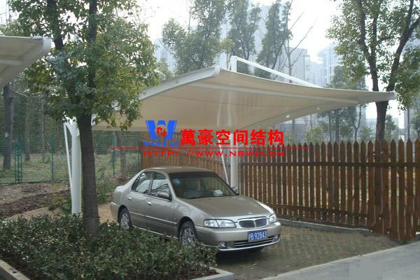 膜結構車棚價格