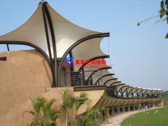 膜結(jié)構(gòu)的膜是預制的嗎?膜結(jié)構(gòu)車棚的常用膜材有哪些？