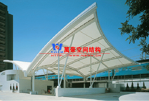 膜結構遮陽棚