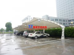 什么是鋼結構雨棚？鋼結構雨棚有哪些種類？