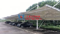 膜結(jié)構(gòu)的車棚有什么特點？為什么膜結(jié)構(gòu)的車棚如此受歡迎？